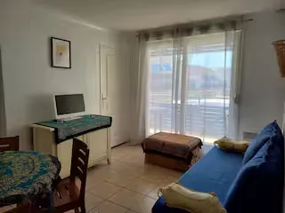 alt="Ambiance Océanique – Vue intérieure ou extérieure de la villa avec équipements modernes"