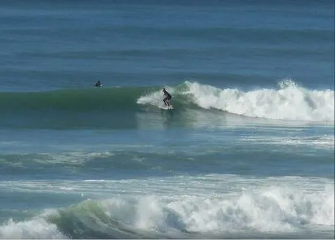 alt="Résidence – Vue aérienne de la résidence Bleu Marine et de son emplacement privilégié"