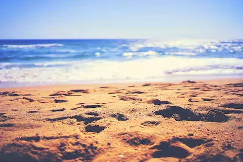 alt="T2 – Vue Plage et Océan "