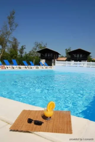 piscine2 49 11zon 684x1024