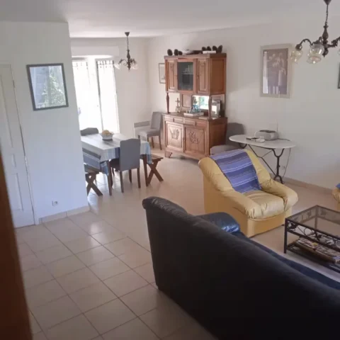 salon4 100 11zon 1024x1024