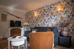 salon 8 11zon