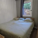 Chambre avec lit double